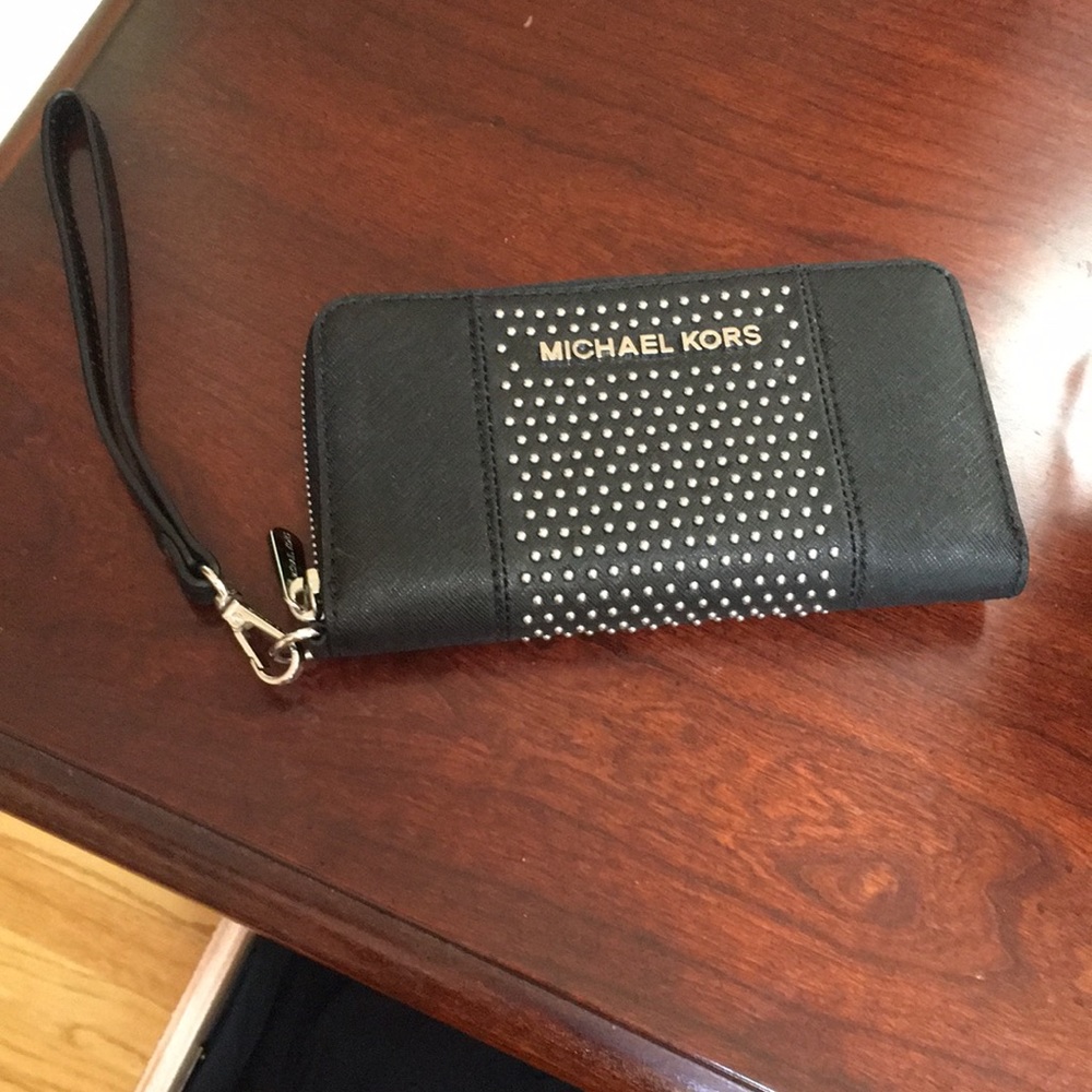 Michael Kors wristlet